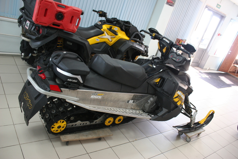 Ski-Doo MXZ 800R